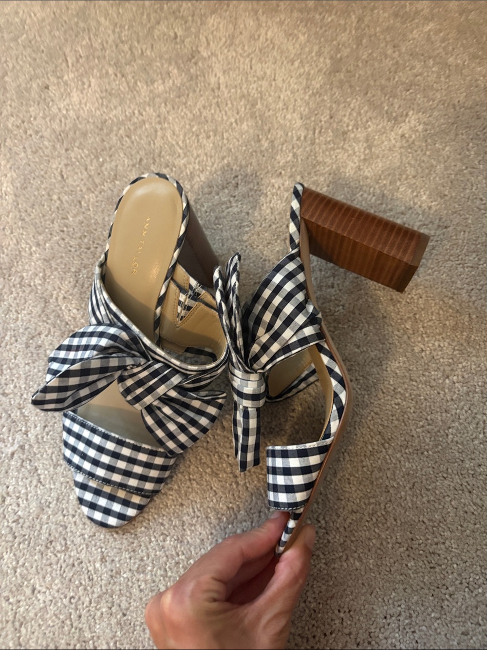 Ann Taylor Navy and White Gingham Bow Slide sandals - Picture 2 of 3